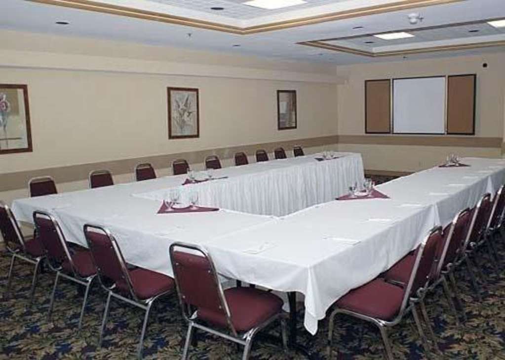 Four Points By Sheraton Toronto Airport East Konforlar fotoğraf